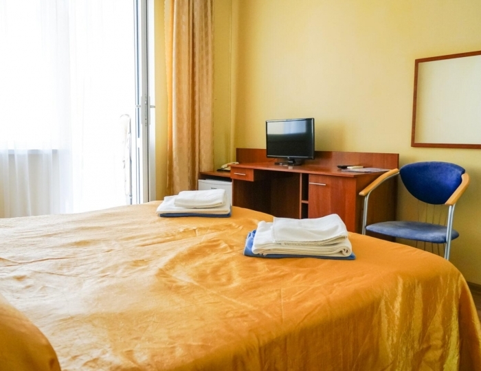 3-местный 2-комнатный номер стандарт - Санаторий «Бригантина» Витязево