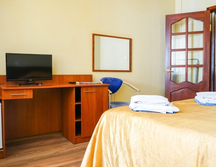 3-местный 2-комнатный номер стандарт - Санаторий «Бригантина» Витязево